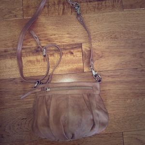 ⭐️$25 EUC Purse soft leather in camel,Multi straps